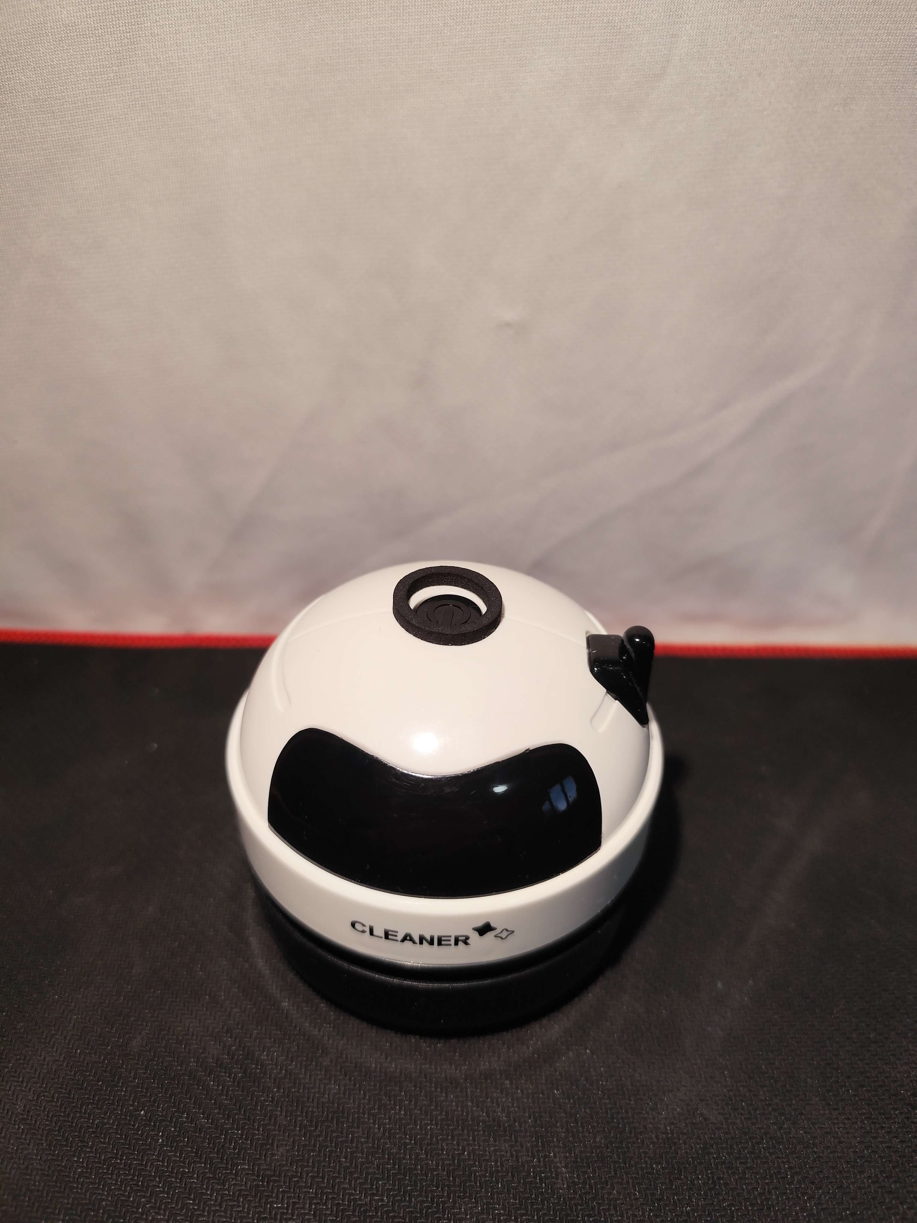 Mini odkurzacz na biurko